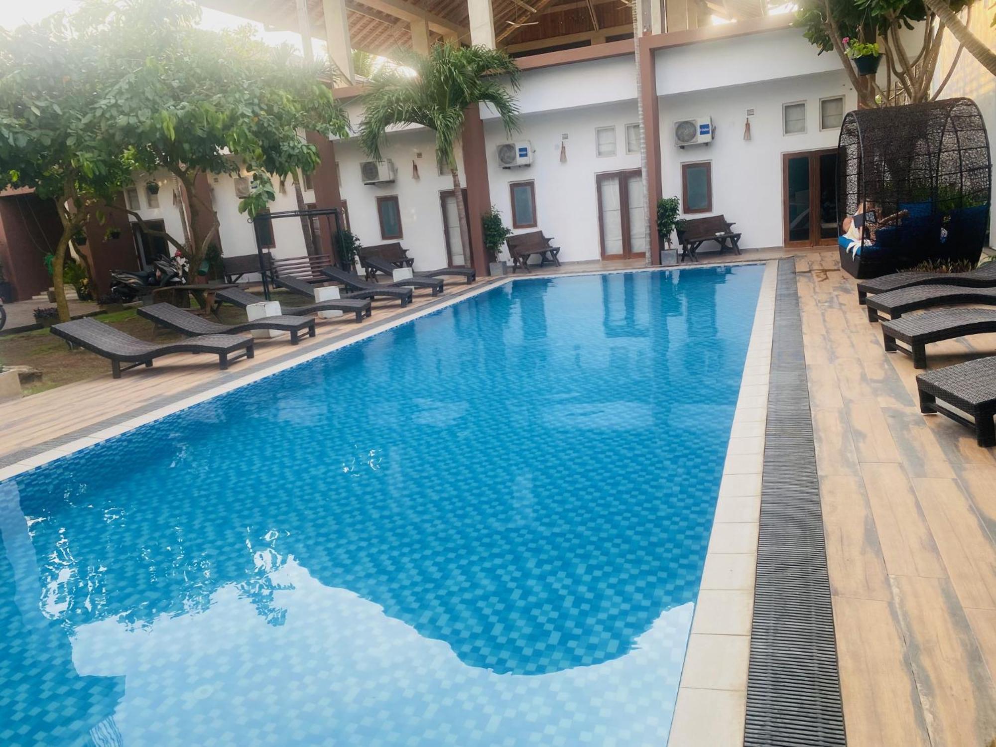 Hotel Cloud 9 Negombo Exterior photo